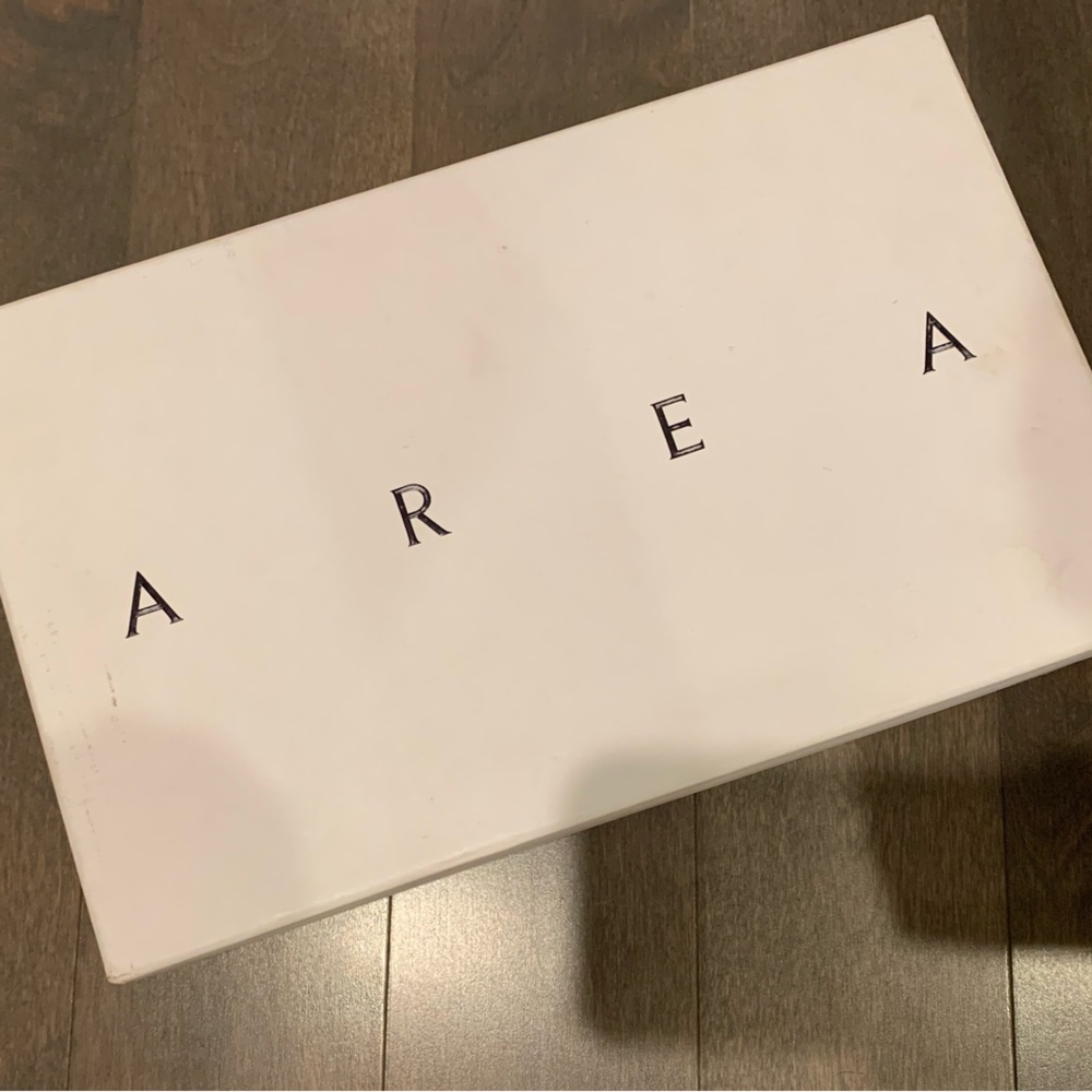 AREA Shoe Box